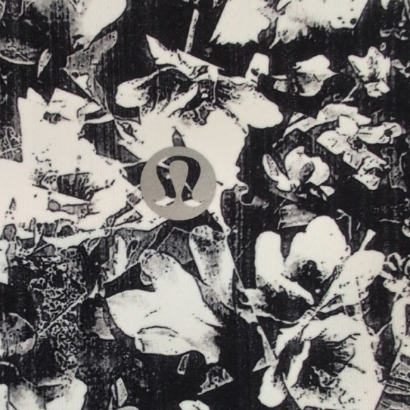 lululemon athletica Monochrome Floral Leggings - Picture 3 of 6